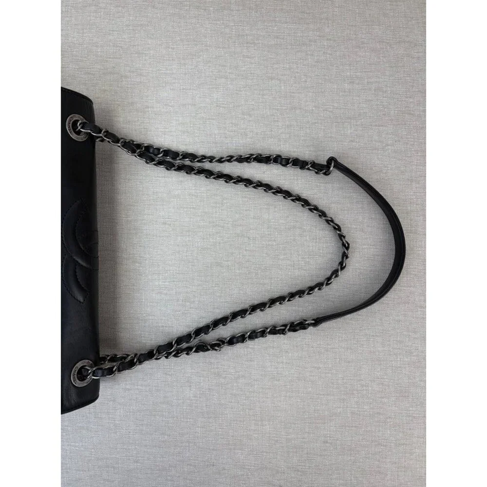 CHANEL 100% authentic